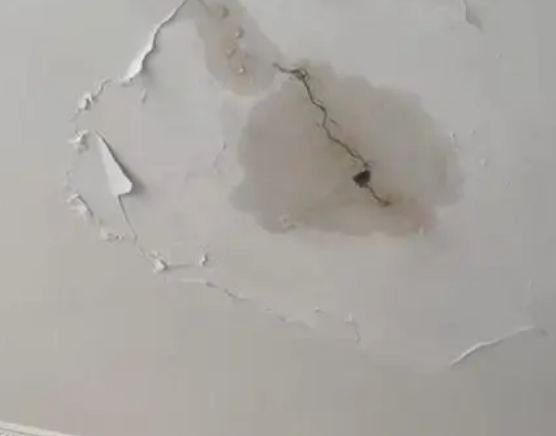 南召阳台漏水维修公司分享下屋面防水工程质量问题原因分析